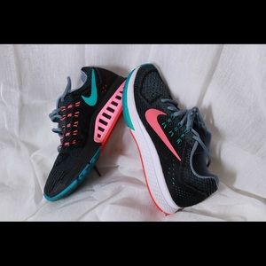 Nike Zoom Structure 18 shoes